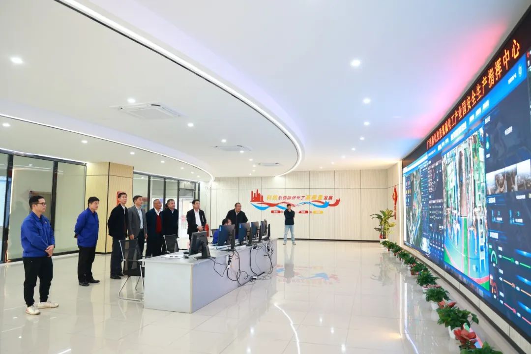 ee83a71e4d14ff112ed49a4e161fc8af.jpg ee83a71e4d14ff112ed49a4e161fc8af.jpg