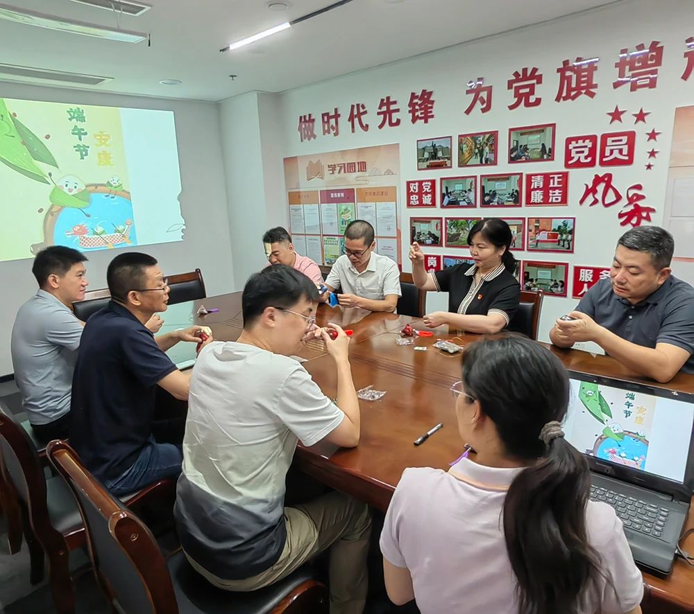 e0ff8950b319fed2b2cfa3d58b601ebb.jpg e0ff8950b319fed2b2cfa3d58b601ebb.jpg